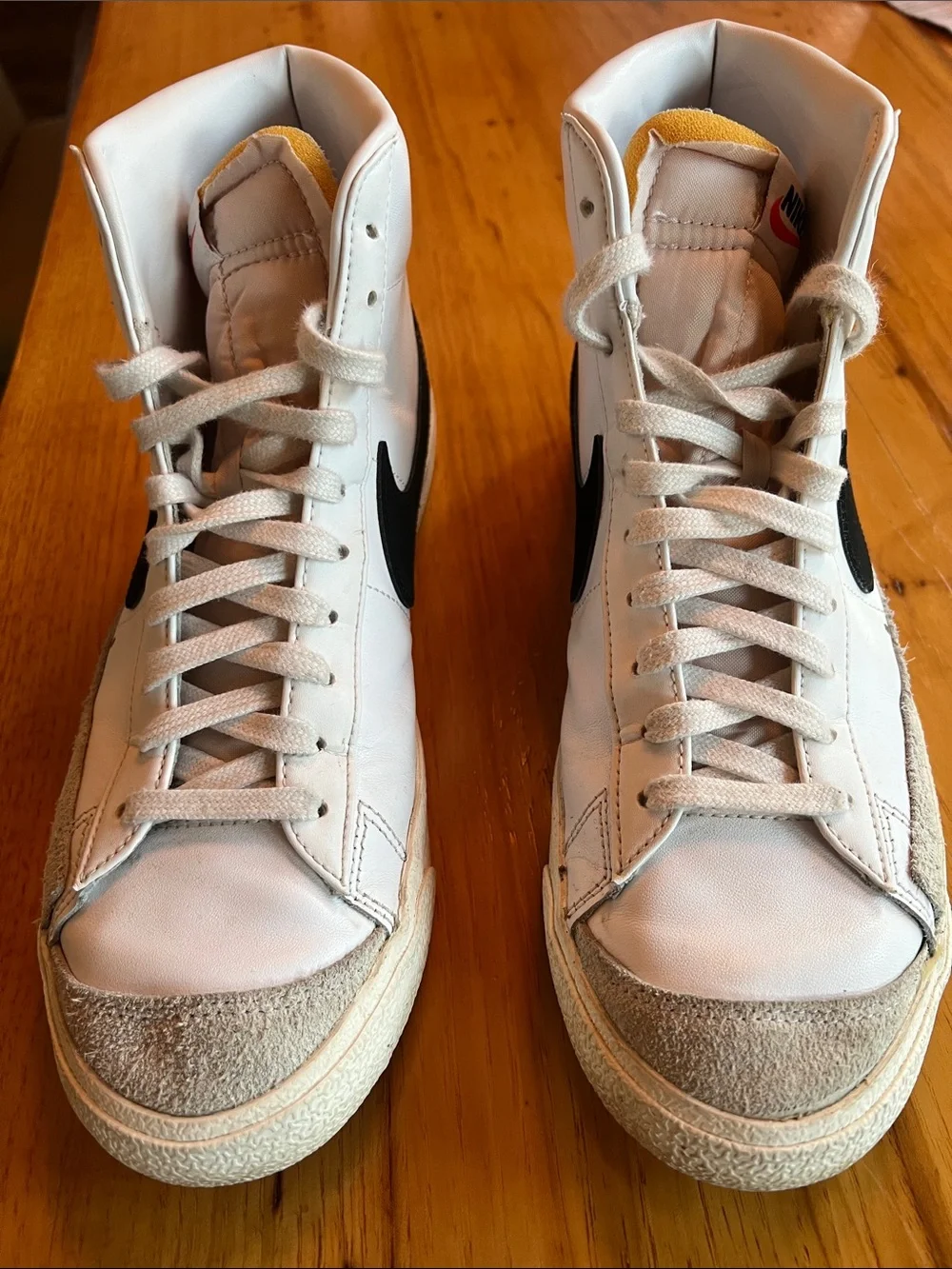 Nike White and Black High-Top Sneakers with Suede Toe Nike Blazer mid 77 vintage